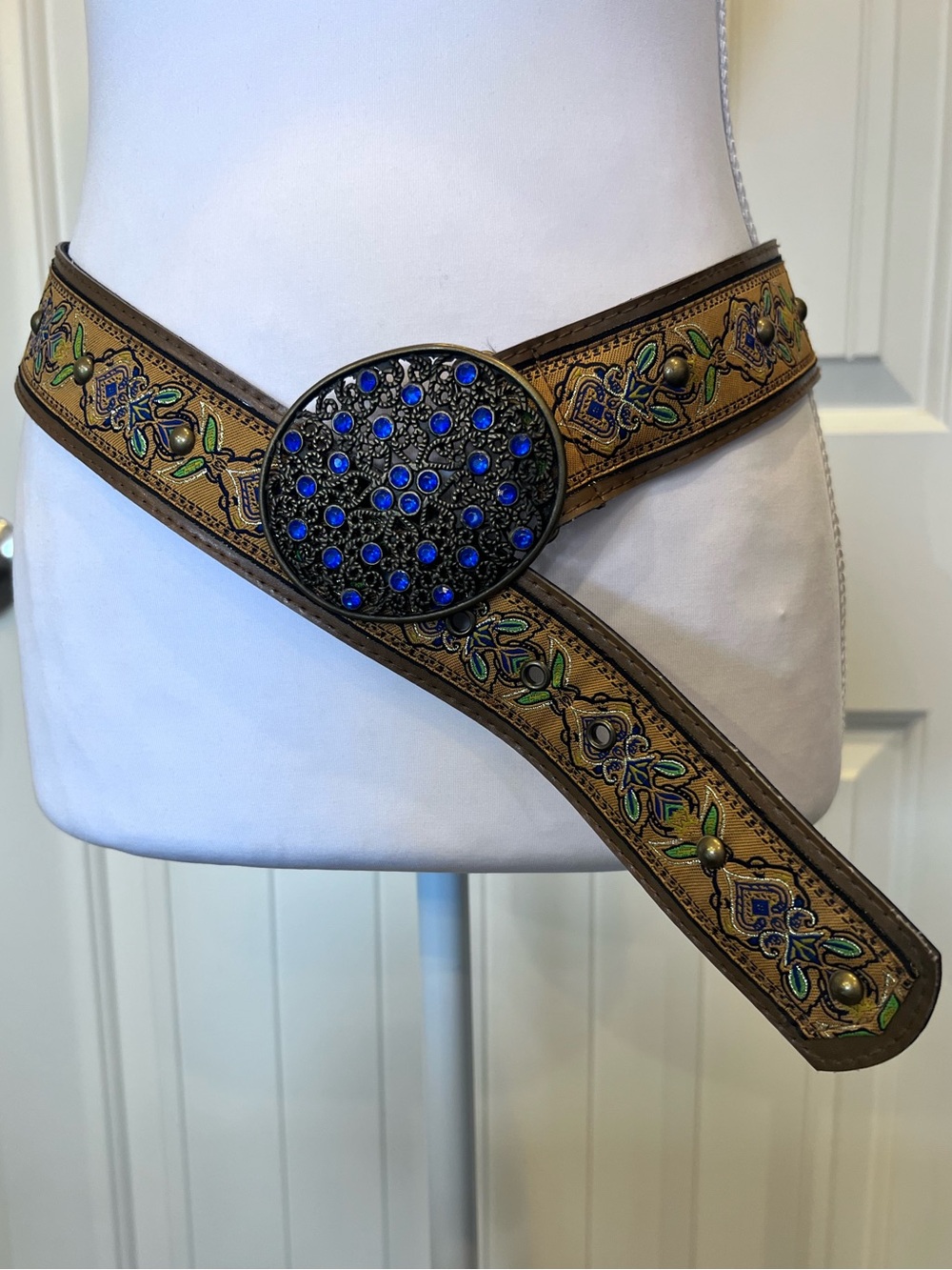 Vintage Boho Embroidered Fabric
Belt with Filigree Blue Rhinestone Buckle